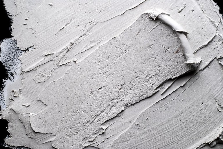 Quel revêtement mural choisir à Antony pour votre intérieur ?